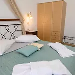 Lägenhetshotell Andromeda 3*